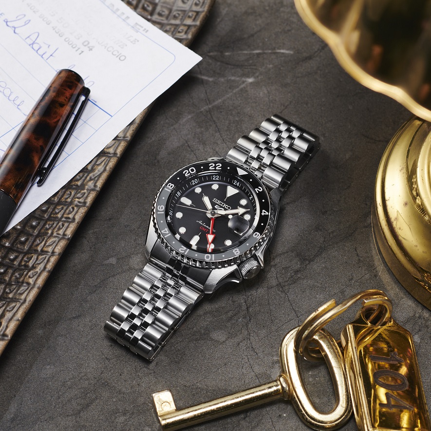 Armbanduhr SSK001K1 Seiko 5 five Sports GMT Datumslupe