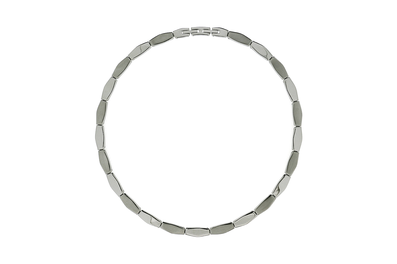 Sportlich elegante Kette Collier 46cm in Edelstahl mit  seidenmatten und polierten Gliedern und Verl